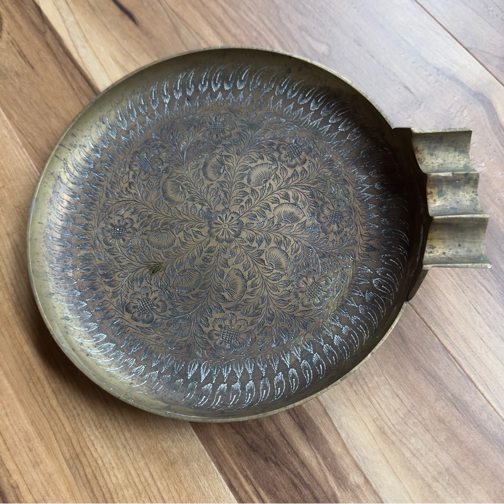 Antique Vintage Solid Brass Etched India pedestal Trinket Dish Ash Tray